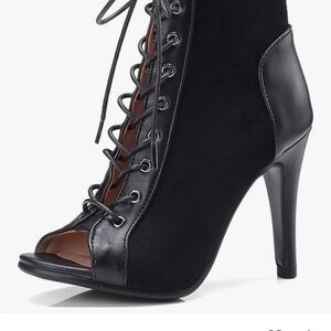 Chic Black Lace-Up Women's Boots